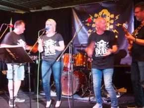 BUB live op het podium — foto 2